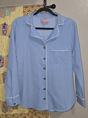 BURU Women's Light Blue Top with White Piping